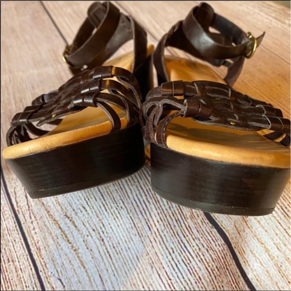 UGG Farrah Huarache Platform Wedge Sandals - Picture 8 of 10